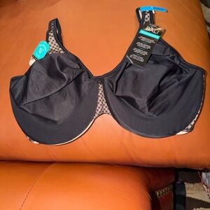 Bali Minimizer Women's Black Bra. Size 36DDD. NWT